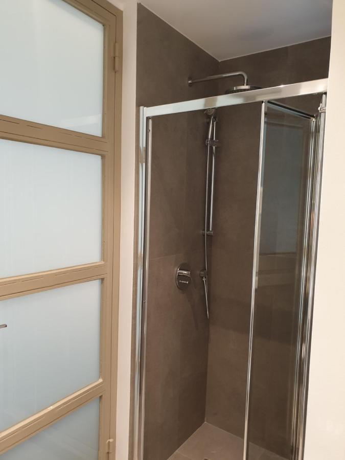 Renovated Studio With Roof Garden Access, 15 M Walk To Acropolis Apartment Athens Luaran gambar