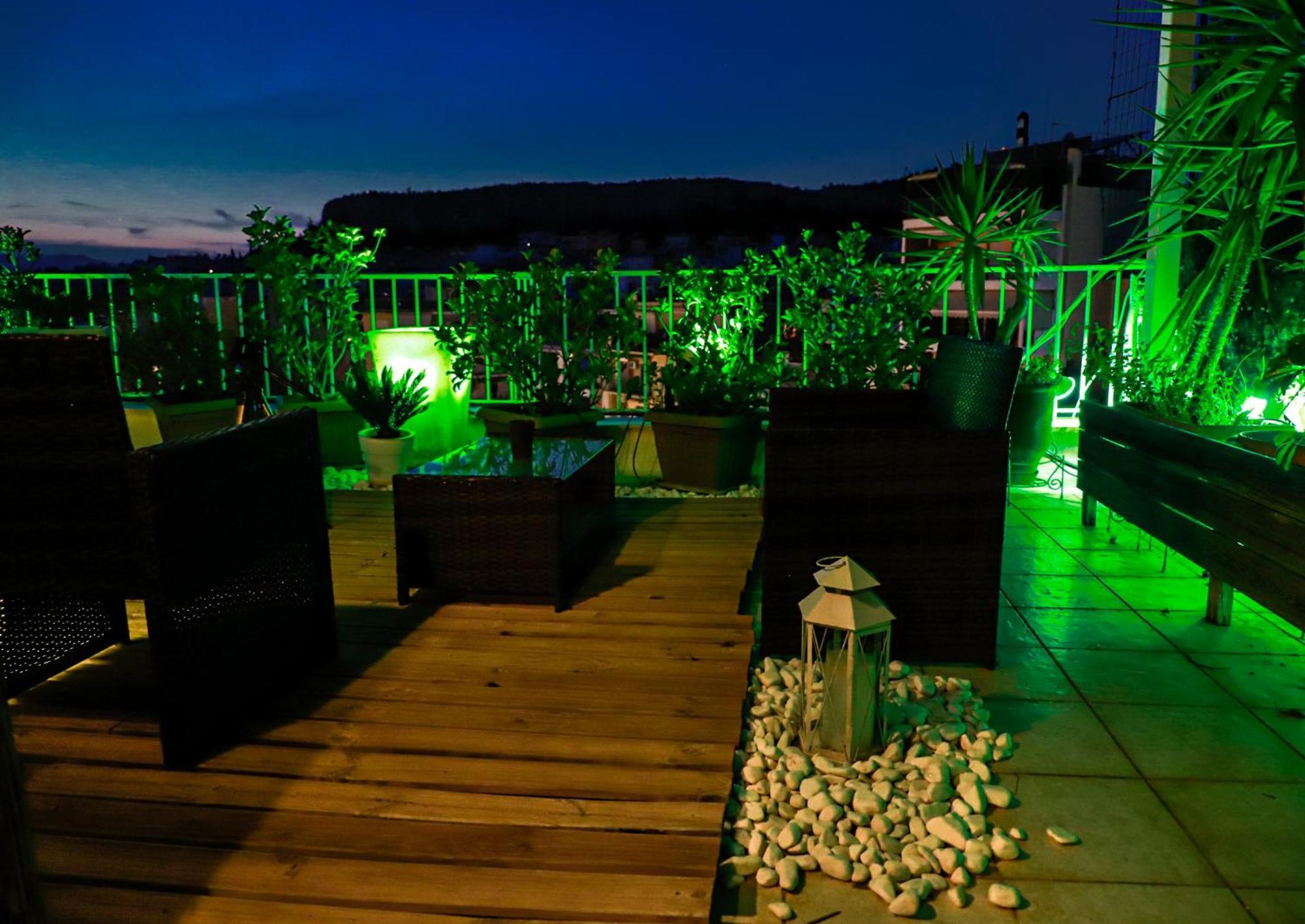 Renovated Studio With Roof Garden Access, 15 M Walk To Acropolis Apartment Athens Luaran gambar